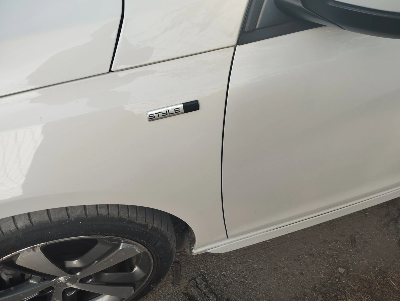 Peugeot 308 1.2 Турбо Style, снимка 3 - Автомобили и джипове - 56411708