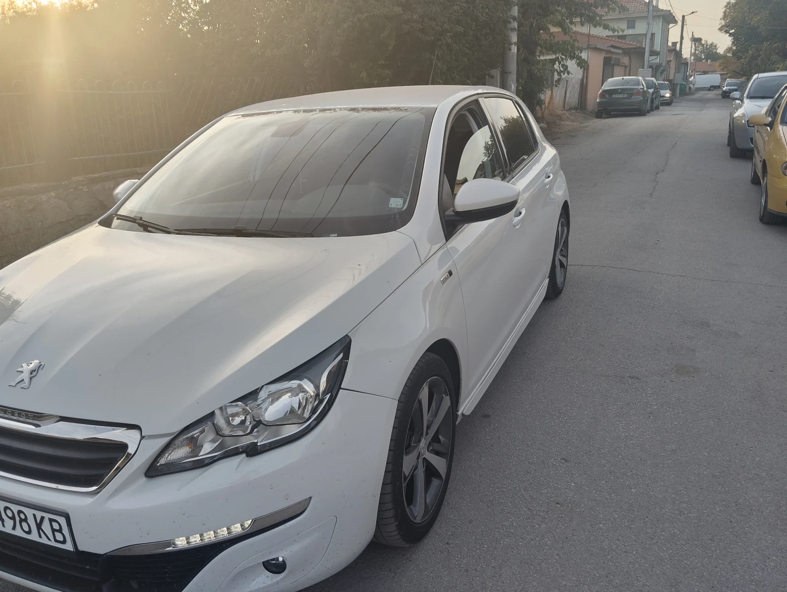 Peugeot 308 1.2 Турбо Style, снимка 2 - Автомобили и джипове - 56411708