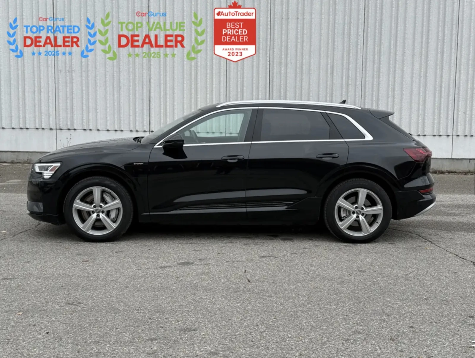 Audi E-Tron 436KM* PROGRESSIV* ACCIDENT FREE* PANO* , снимка 5 - Автомобили и джипове - 56557756