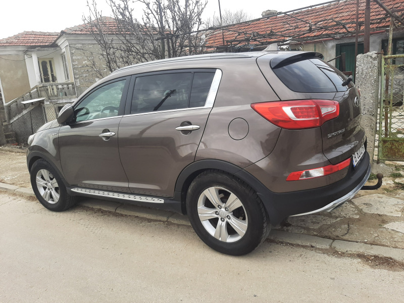 Kia Sportage 2.0ГАЗ-БЕНЗИН, снимка 3 - Автомобили и джипове - 45887625