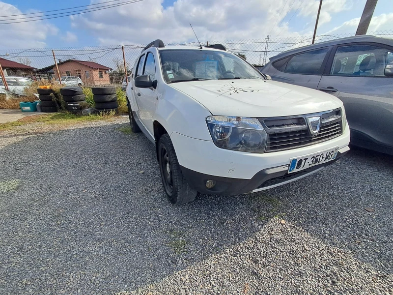 Dacia Duster 1.5, снимка 2 - Автомобили и джипове - 47783610