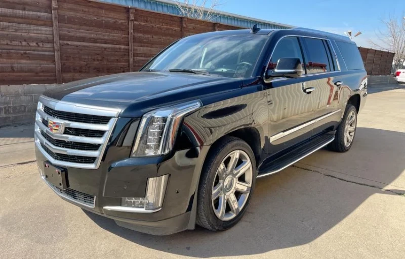 Cadillac Escalade, снимка 1 - Автомобили и джипове - 49274679