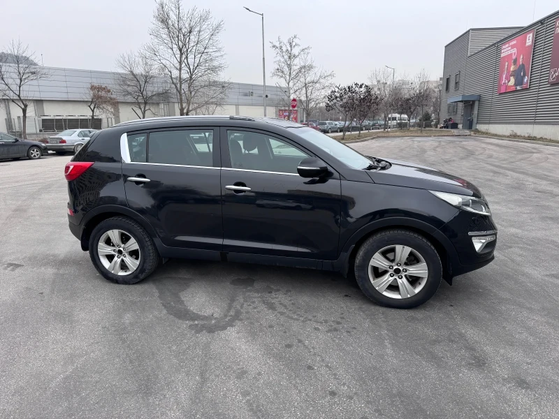 Kia Sportage, снимка 3 - Автомобили и джипове - 49295657