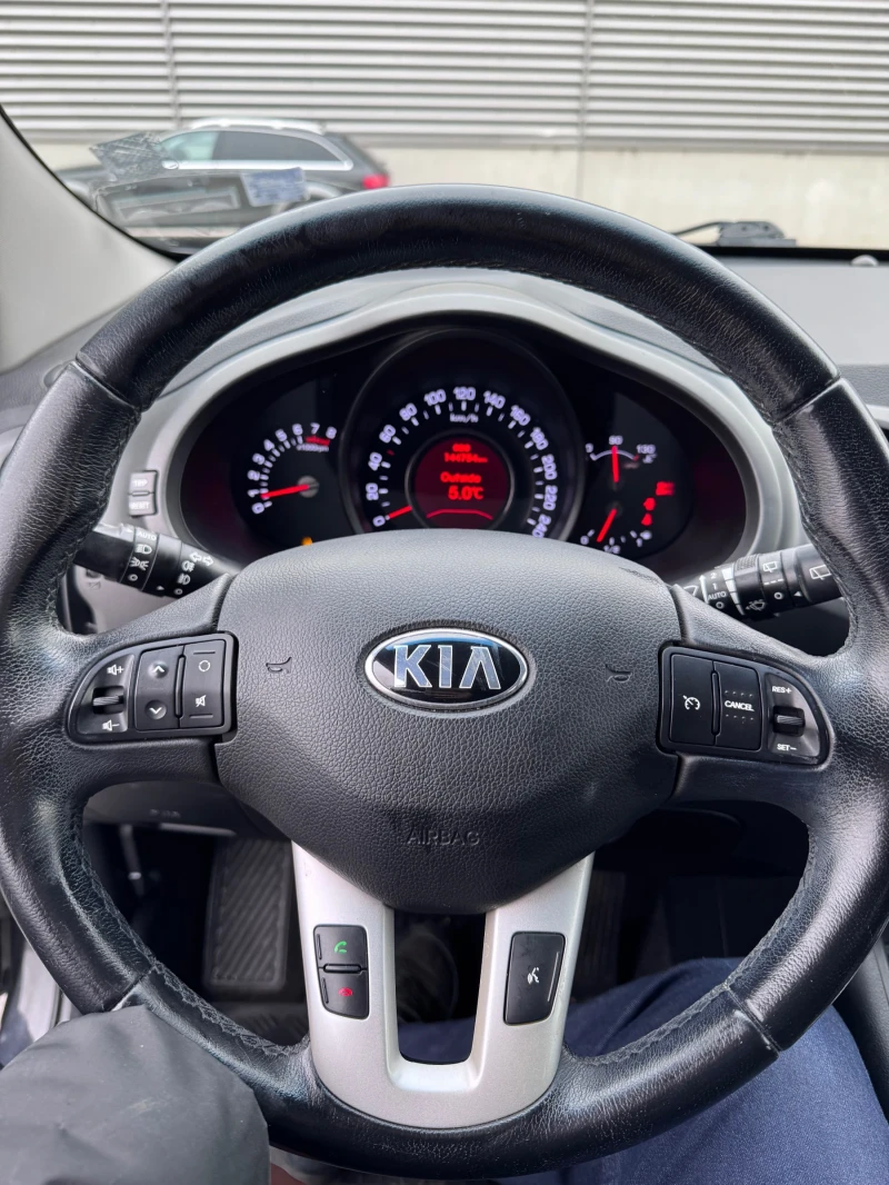 Kia Sportage, снимка 9 - Автомобили и джипове - 49295657