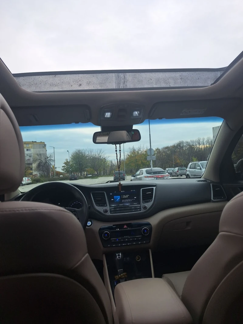 Hyundai Tucson, снимка 10 - Автомобили и джипове - 52334528