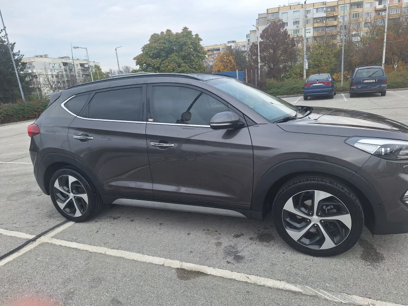 Hyundai Tucson, снимка 6 - Автомобили и джипове - 52334528