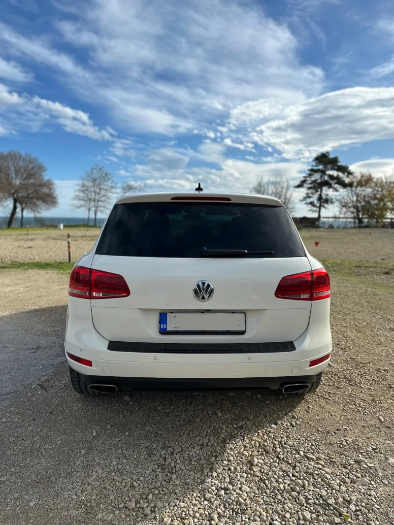 VW Touareg, снимка 5 - Автомобили и джипове - 52567365