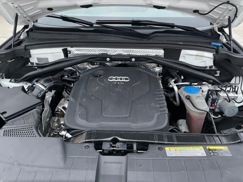 Audi Q5 2.0 TDI 190kc, снимка 16 - Автомобили и джипове - 53101935