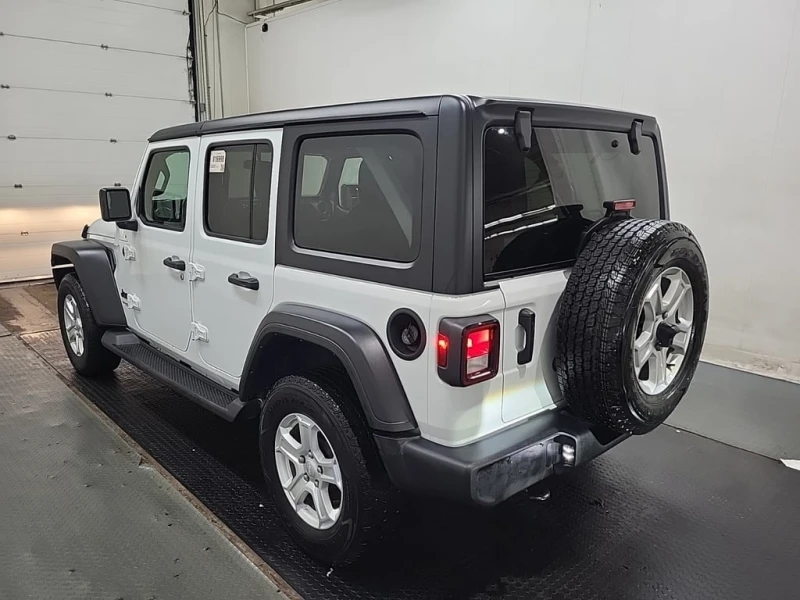 Jeep Wrangler * UNLIMITED SPORT * CARFAX * , снимка 4 - Автомобили и джипове - 53242315