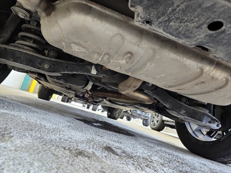 VW Tiguan R-LINE BLACK EDITION| PANO| CARFAX| 4MOTION| , снимка 17 - Автомобили и джипове - 53432371