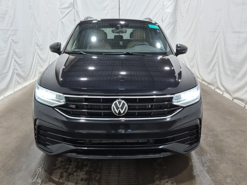 VW Tiguan R-LINE BLACK EDITION| PANO| CARFAX| 4MOTION| , снимка 5 - Автомобили и джипове - 53432371