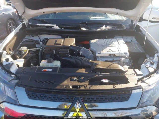 Mitsubishi Outlander PHEV GT S-AWC, снимка 15 - Автомобили и джипове - 53424271