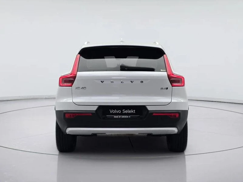 Volvo XC40 * B4Ultimate Bright* ПОДГРЕВ* МЕМОРИ* , снимка 5 - Автомобили и джипове - 55583422