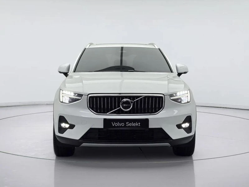 Volvo XC40 * B4Ultimate Bright* ПОДГРЕВ* МЕМОРИ* , снимка 2 - Автомобили и джипове - 55583422