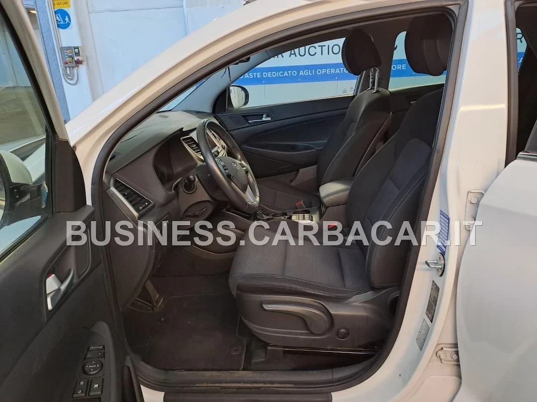 Hyundai Tucson 2.0 CRDI 4WD A/T XPOSSIBLE - изображение 9