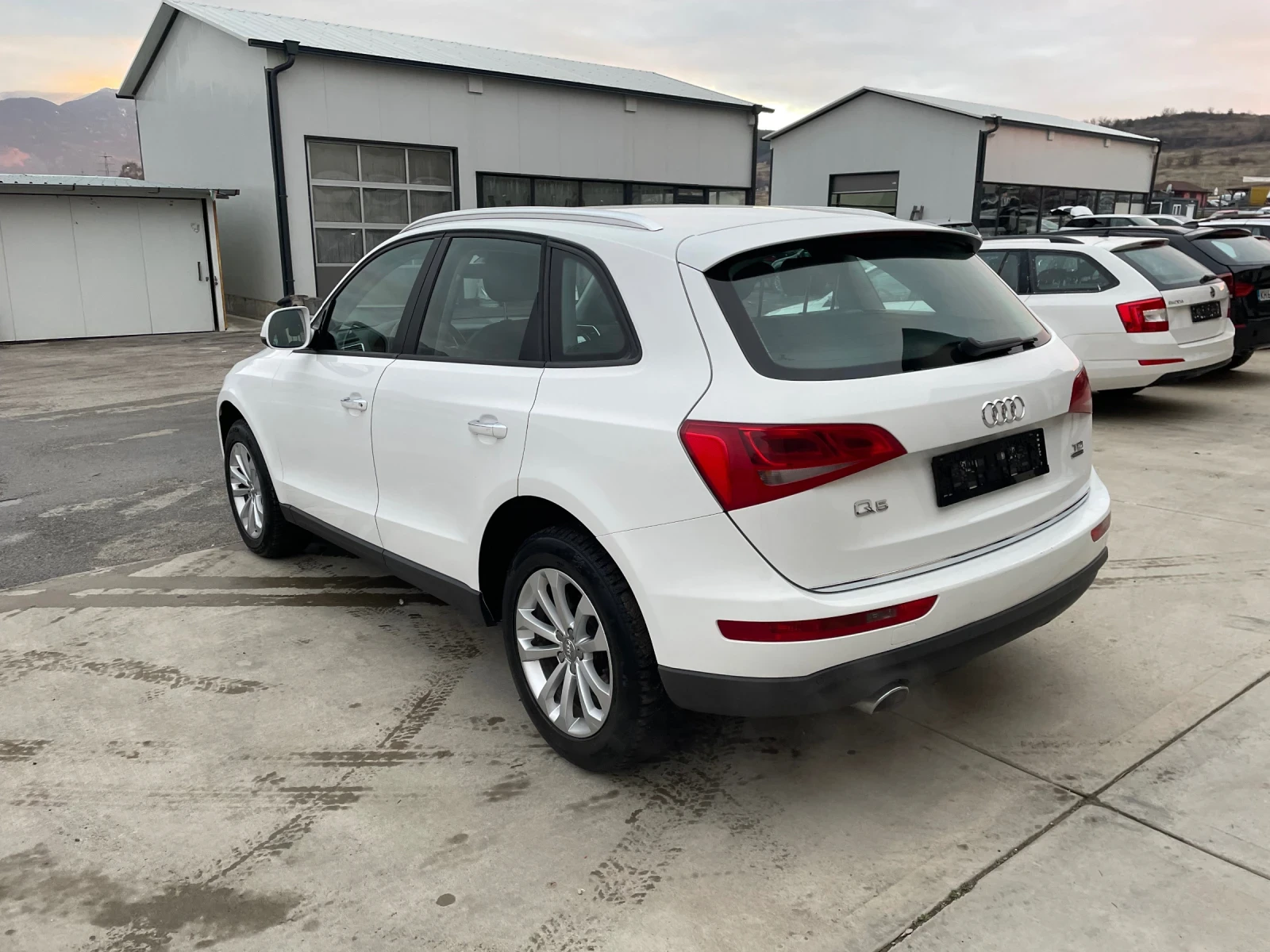 Audi Q5 2.0 TDI 190kc - изображение 5