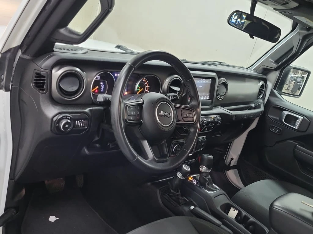 Jeep Wrangler * UNLIMITED SPORT * CARFAX *  - изображение 9