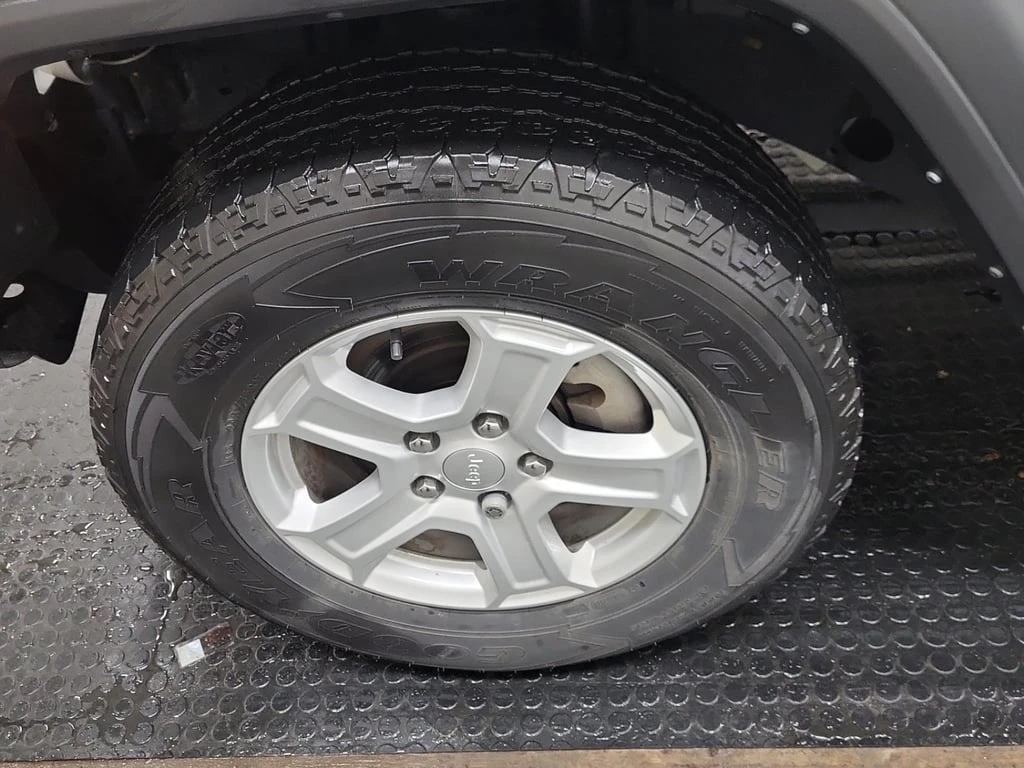 Jeep Wrangler * UNLIMITED SPORT * CARFAX *  | Mobile.bg � ����������� 17