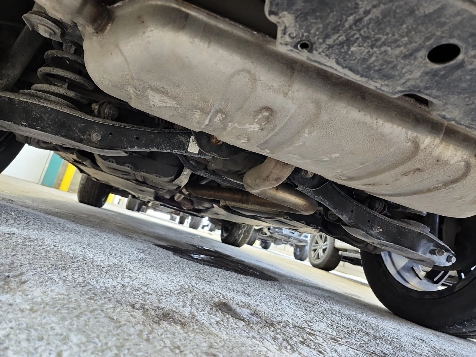 VW Tiguan R-LINE BLACK EDITION| PANO| CARFAX| 4MOTION|  | Mobile.bg � ����������� 17