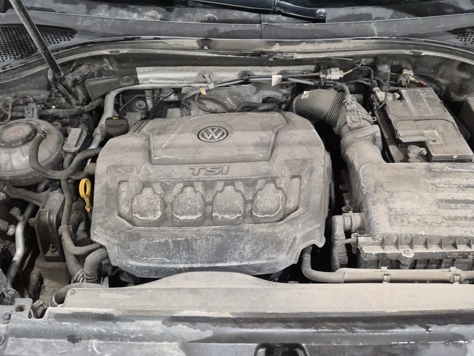 VW Tiguan R-LINE BLACK EDITION| PANO| CARFAX| 4MOTION|  | Mobile.bg � ����������� 16