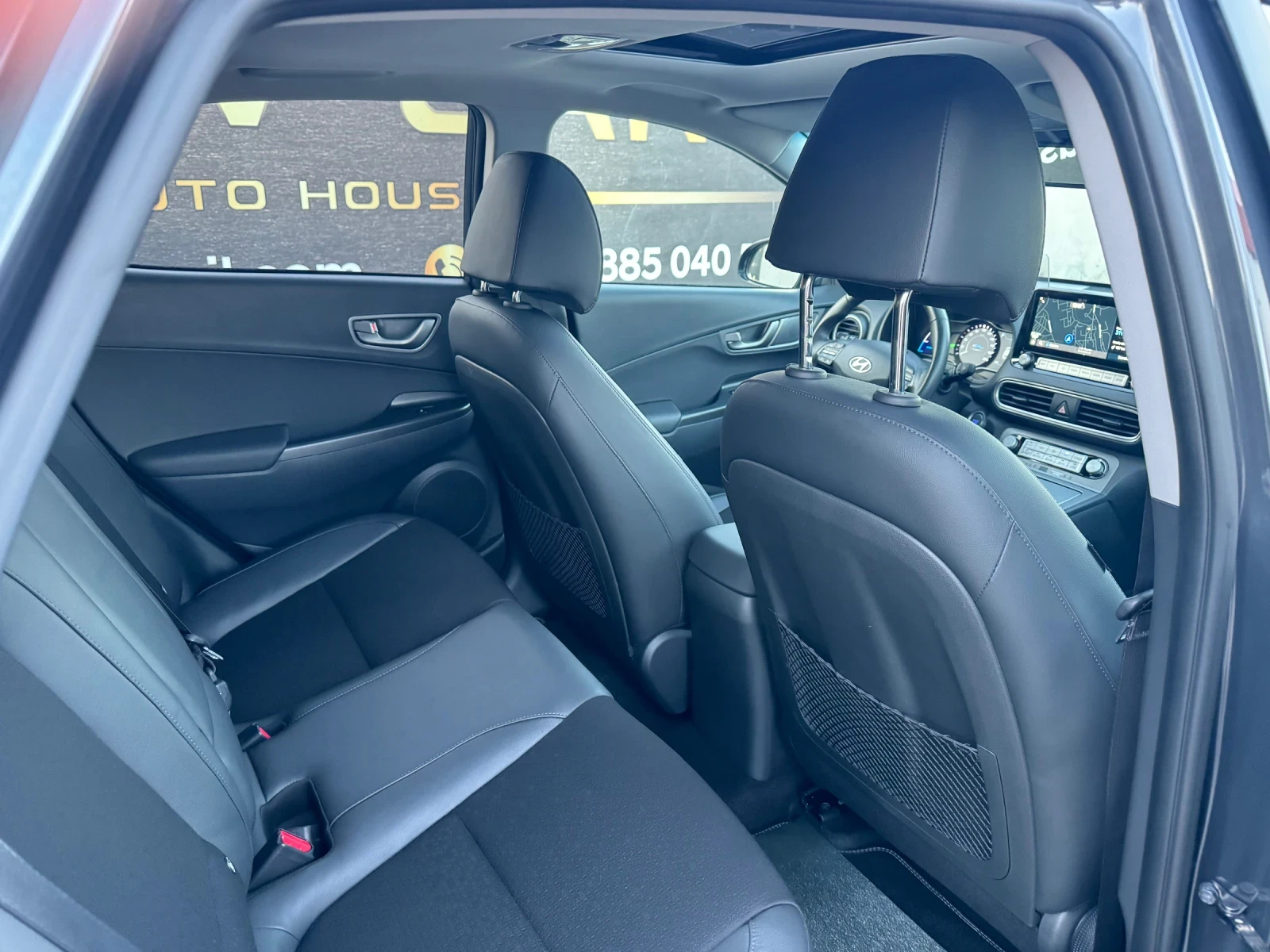 Hyundai Kona Electric/64kWh/204кс/, снимка 13 - Автомобили и джипове - 53861755