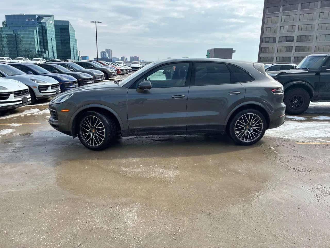 Porsche Cayenne * AWD * CARFAX * BOSE * ОБДУХВАНЕ * 360, снимка 2 - Автомобили и джипове - 53911698