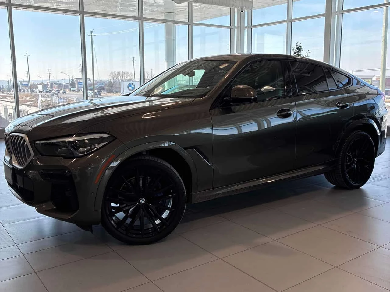 BMW X6  xDrive40i /DISTRONIC/360/HEAD UP DISPLAY , снимка 2 - Автомобили и джипове - 53956631