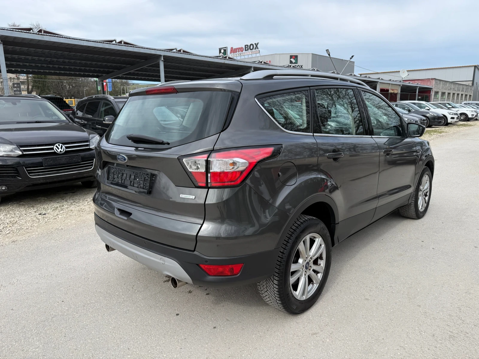 Ford Kuga 1.5 ECOBOOST - 120к.с. - Топ състояние, снимка 4 - Автомобили и джипове - 54126188