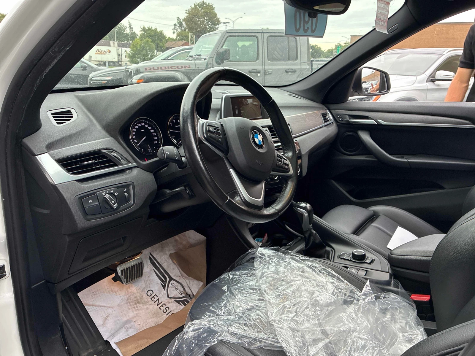 BMW X1 * xDrive28i * АВТОКРЕДИТ БЕЗ ПЪРВОНАЧАЛНА ВНОСКА, снимка 7 - Автомобили и джипове - 56018643