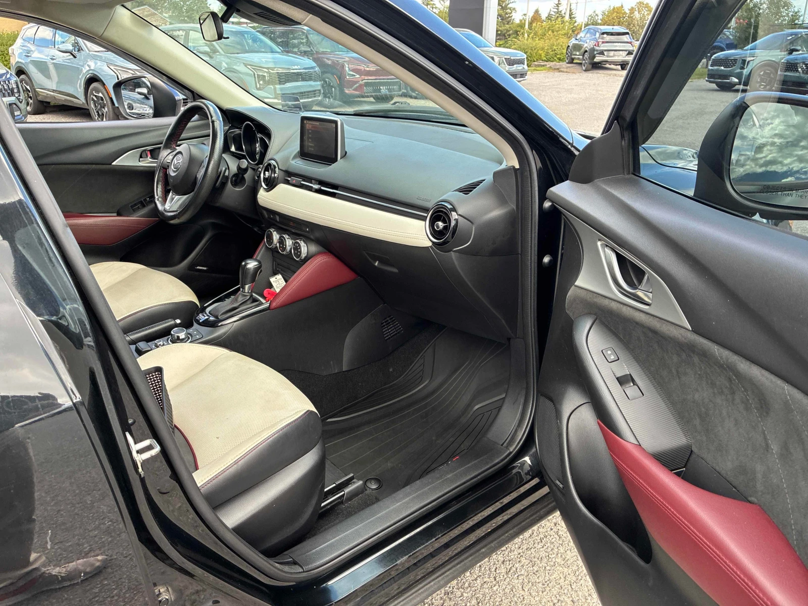 Mazda CX-3 * GT * CARFAX * ОПЦИЯ ЗА ФИНАНСИРАНЕ , снимка 17 - Автомобили и джипове - 56080299