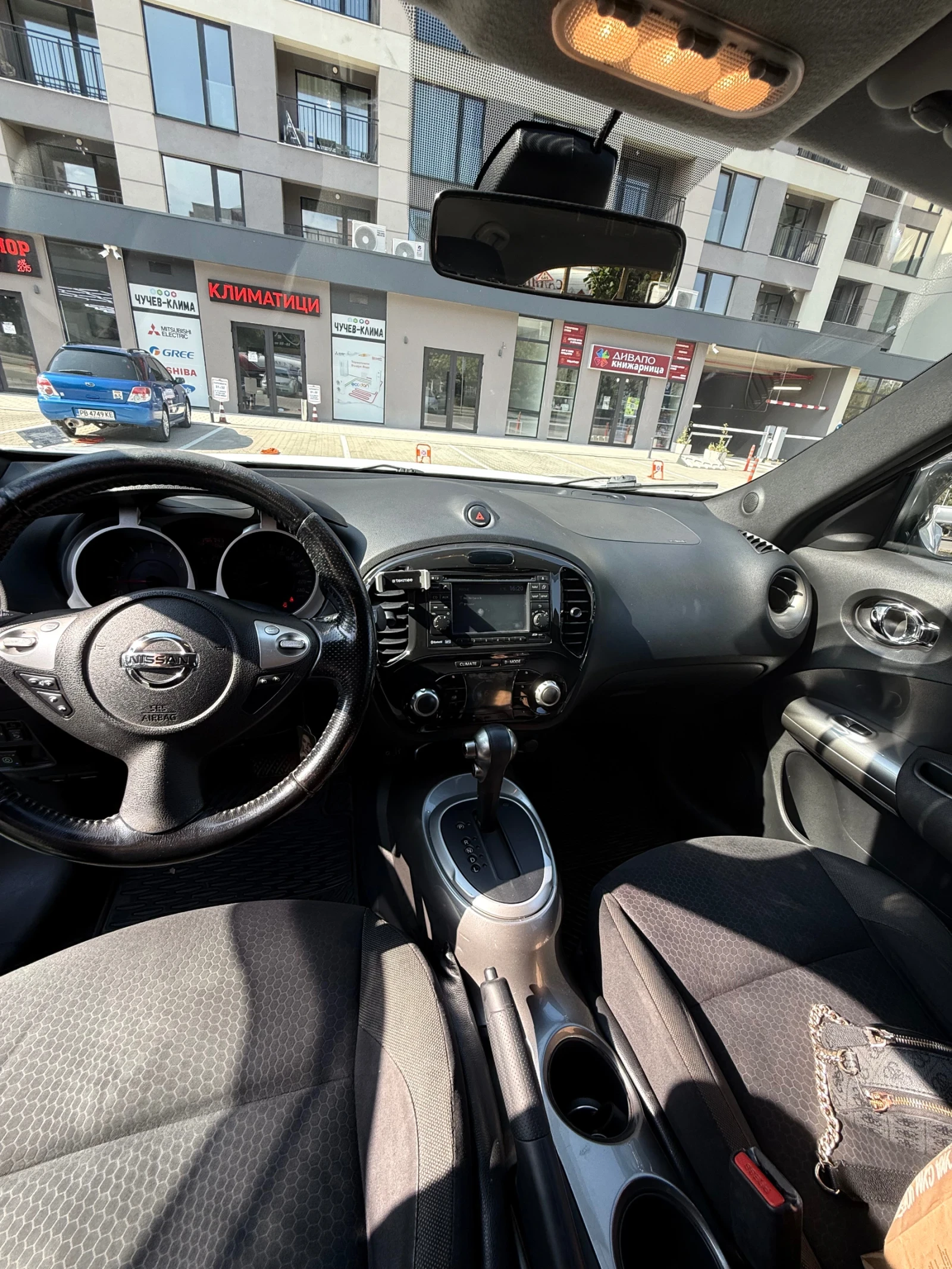 Nissan Juke, снимка 6 - Автомобили и джипове - 56661458