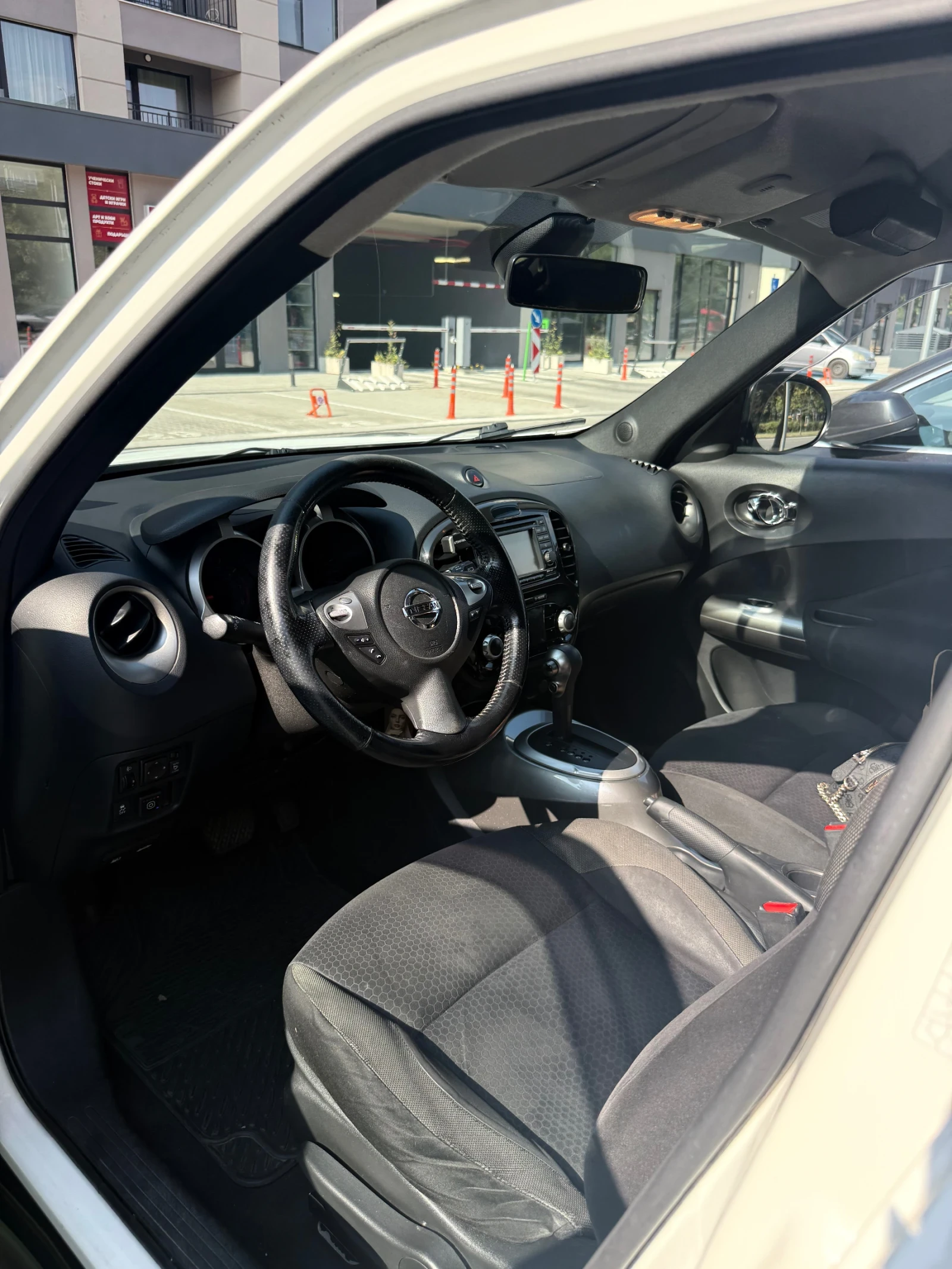 Nissan Juke, снимка 7 - Автомобили и джипове - 56661458