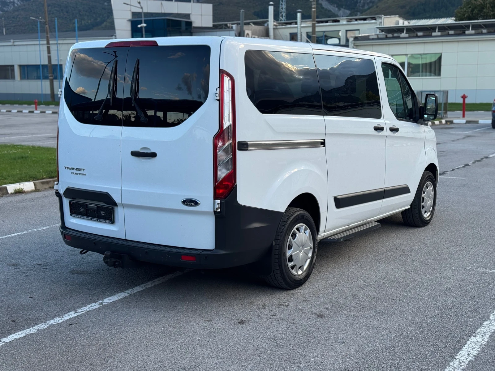 Ford Transit Custom 9 места евро 6б - изображение 3