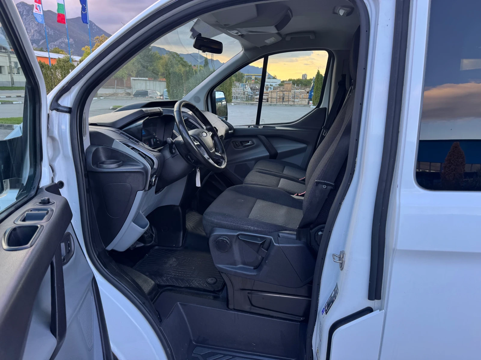 Ford Transit Custom 9 места евро 6б - изображение 5