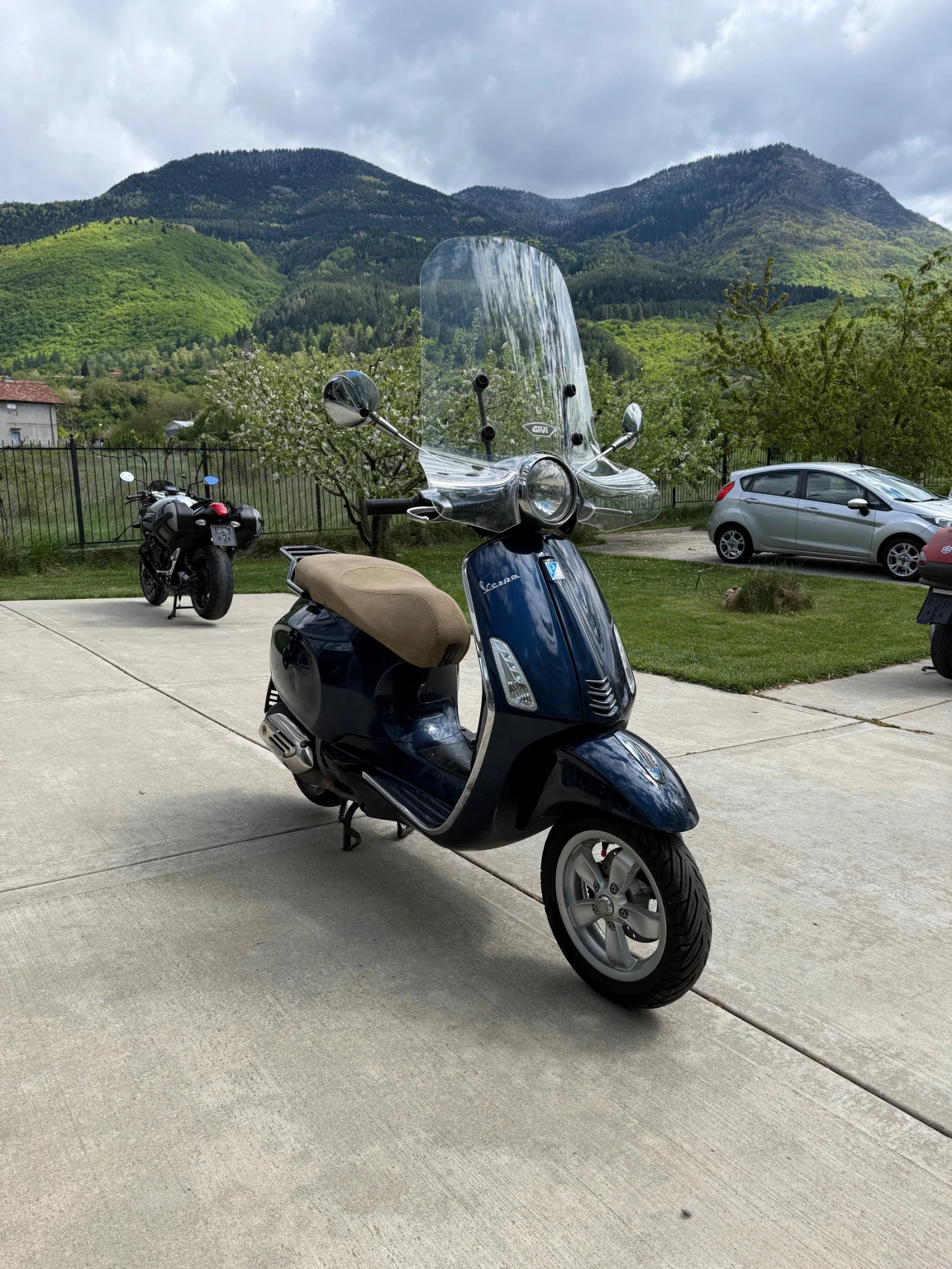 Vespa Primavera 125i 2015, снимка 4 - Мотоциклети и мототехника - 54379840