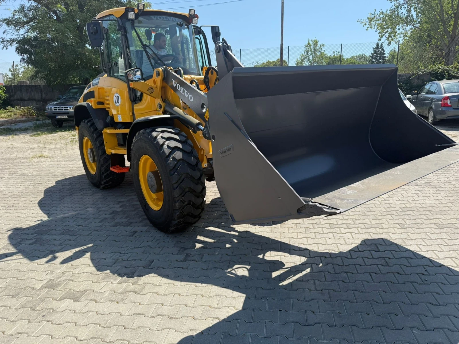 Челен товарач Volvo L45H  - изображение 3