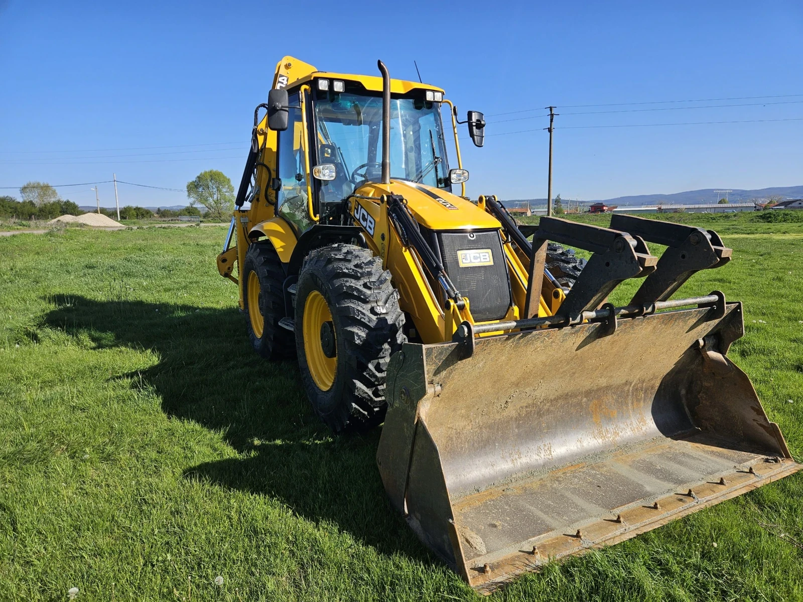 Багер JCB 4CX