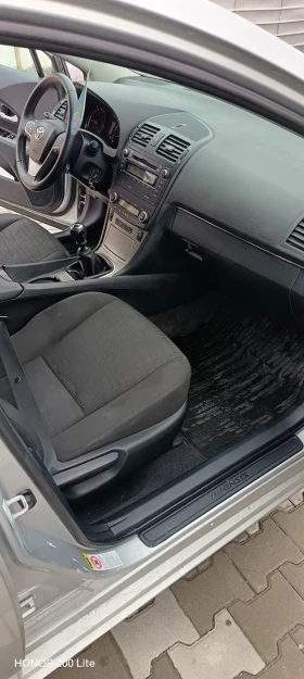 Toyota Avensis 2.0i 152кс, снимка 15