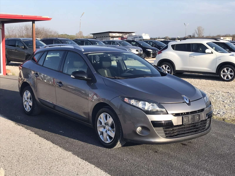 Renault Megane 1.5dci, снимка 3 - Автомобили и джипове - 44925234