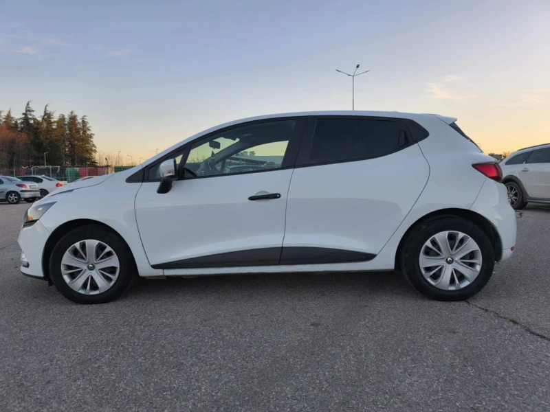 Renault Clio 4, снимка 6 - Автомобили и джипове - 48384870