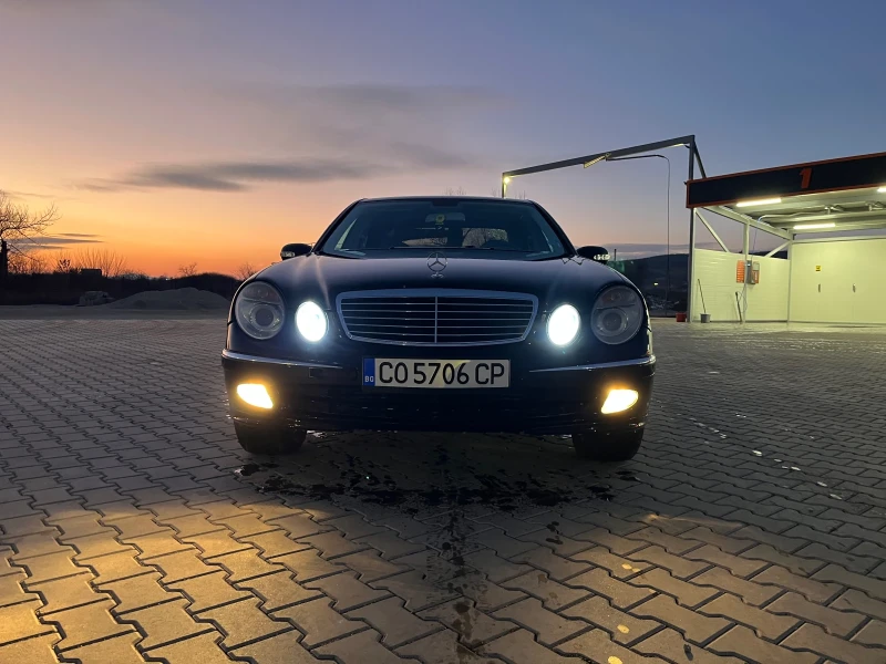 Mercedes-Benz E 320, снимка 4 - Автомобили и джипове - 49035767