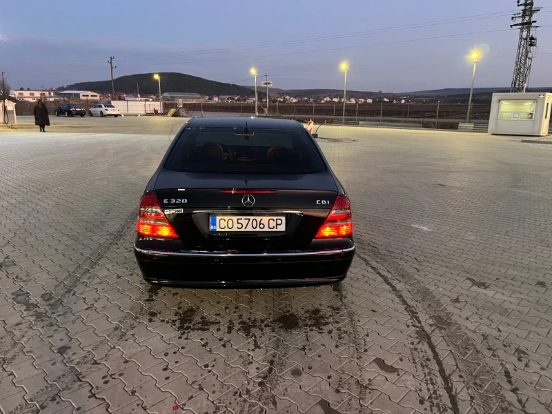 Mercedes-Benz E 320, снимка 2 - Автомобили и джипове - 49035767