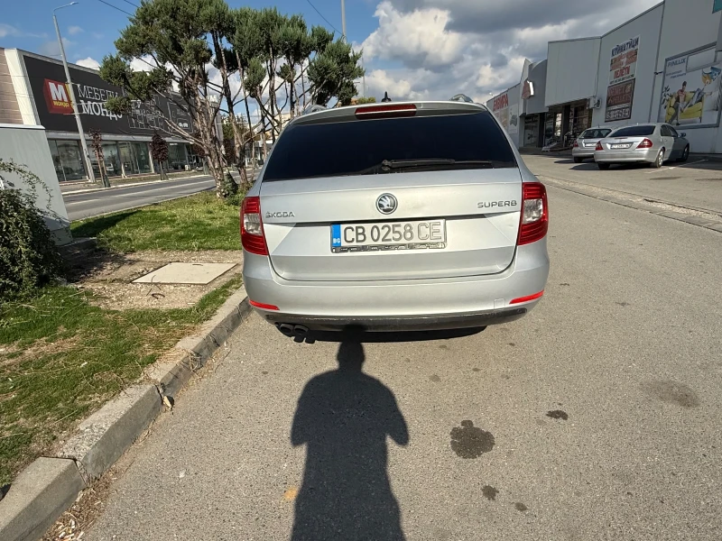 Skoda Superb 2.0tdi, снимка 5 - Автомобили и джипове - 52096950