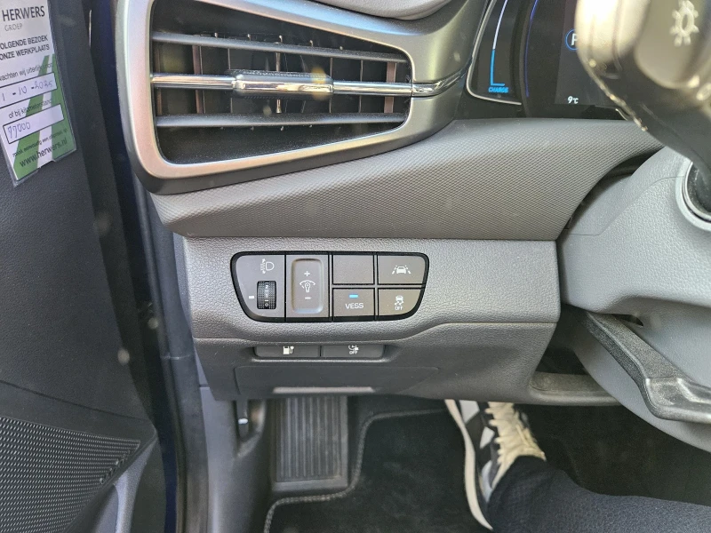 Hyundai Ioniq, снимка 12 - Автомобили и джипове - 52116041