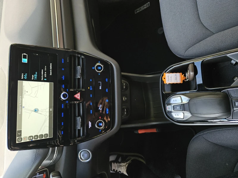 Hyundai Ioniq, снимка 14 - Автомобили и джипове - 52116041