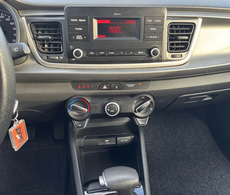 Kia Rio L 1.0 100 hp, снимка 12 - Автомобили и джипове - 52443931