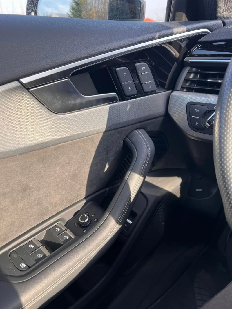 Audi A4 Audi A4 3x S-Line ShadowLine Quattro LaneAssist, снимка 12 - Автомобили и джипове - 53156534