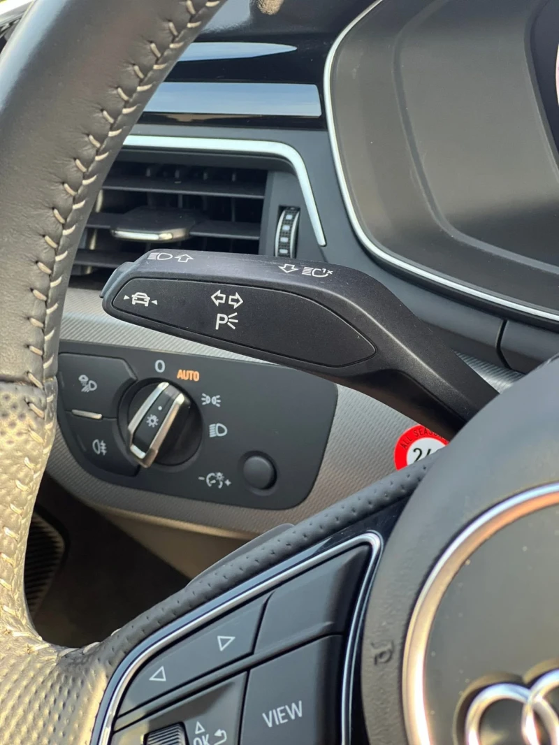 Audi A4 Audi A4 3x S-Line ShadowLine Quattro LaneAssist, снимка 10 - Автомобили и джипове - 53156534