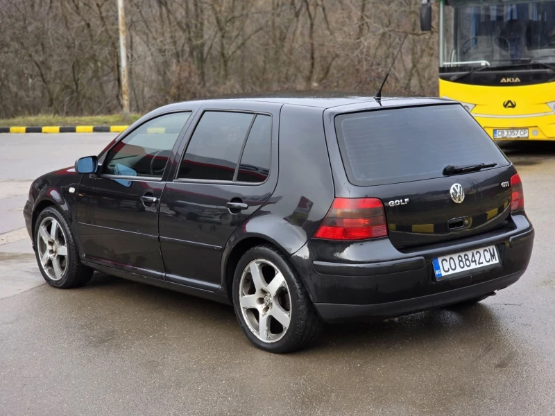 VW Golf 1.8t GTI, снимка 5 - Автомобили и джипове - 53274752