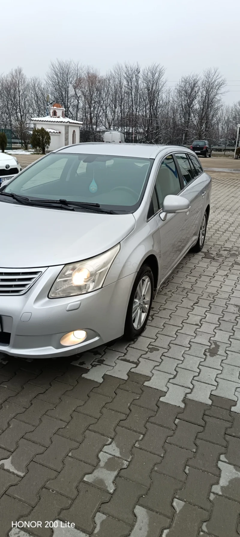 Toyota Avensis 2.0i 152кс, снимка 2 - Автомобили и джипове - 53357844